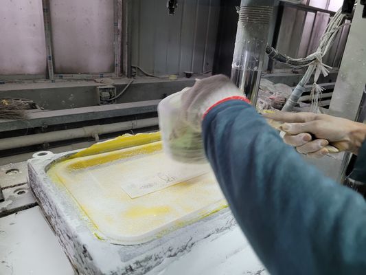 Yüksek saflıklı nemden dayanıklı Urea Kalıplama Bileşeni Beyaz toz şeklinde masaüstleri için
