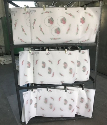 İyi bir fiyat. Sofra için Anti Curl Parlaklık Melamin Çıkartma Kağıdı 45GSM çevrimiçi