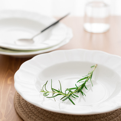 İyi bir fiyat. Restoranda Kullanılan Beyaz Royal Ware Yuvarlak Melamin Tabak Seti çevrimiçi